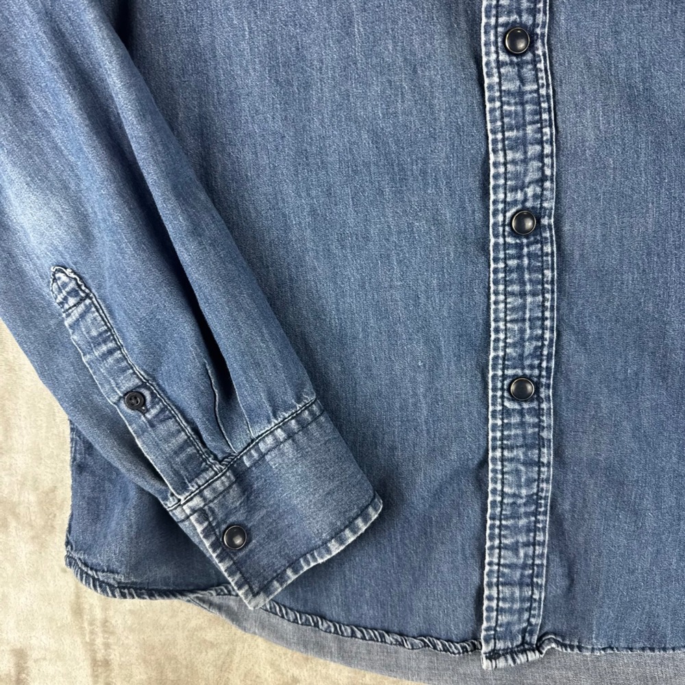 American Rag Denim Shirt Women Large Blue Button Down Long Sleeve (1600) - Picture 2 of 10